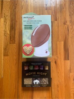 NEW IN BOX Brentwood Hot Air Football Popcorn machine with Popcorn included